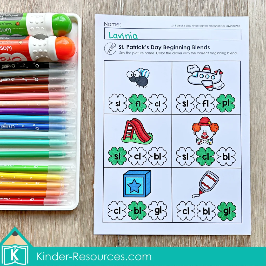 St. Patrick’s Day Kindergarten Worksheets and Activities No Prep beginning blends worksheet where students color the clover with the correct beginning blend.