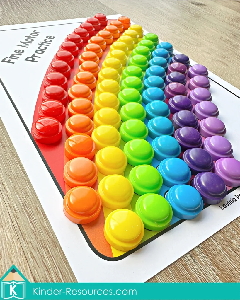 St. Patrick’s Day Centers for Preschool Morning Tubs / Bins rainbow fine motor activity with round stackable counters on colored circles preschool center