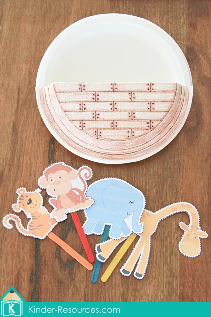 Paper Plate Noah’s Ark Craft with Animal Puppets